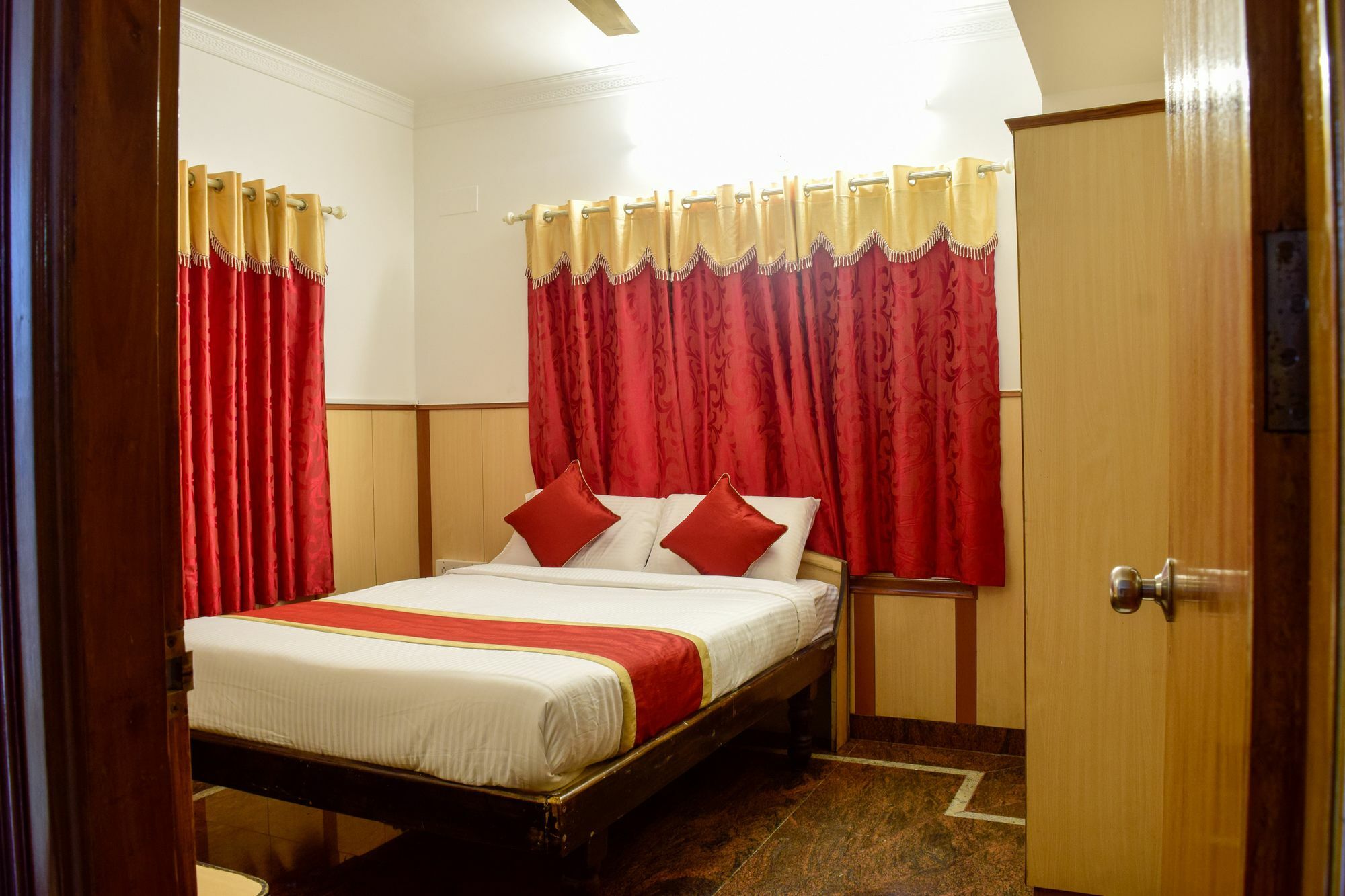 Fabhotel Shivaals Residency - Rajajinagar Bangalore Dış mekan fotoğraf